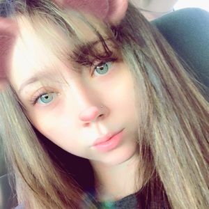 Meet your Posher, Alisha